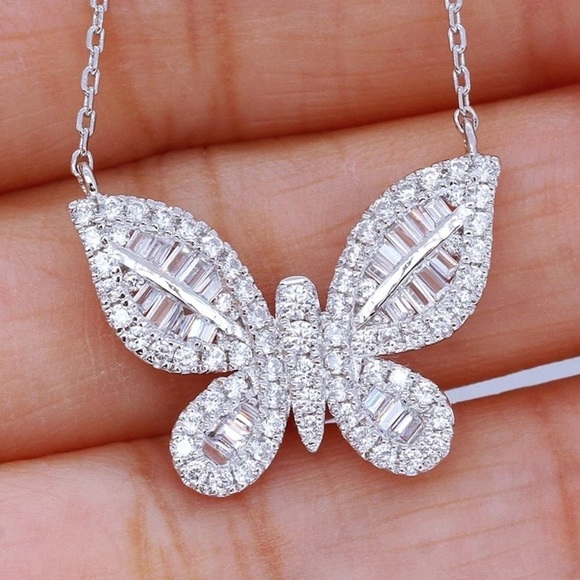 NWT Crystal and Silver Butterfly Necklace with Gift Box - Picture 3 of 6
